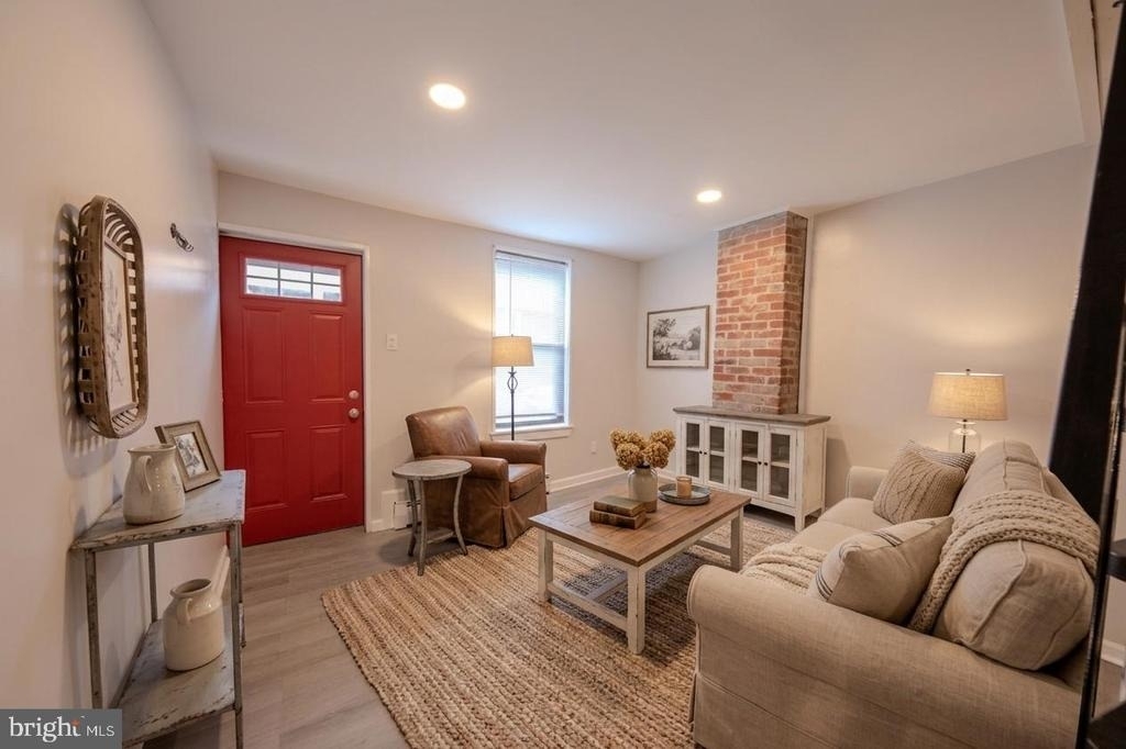 2924 Salmon Street - Photo 2