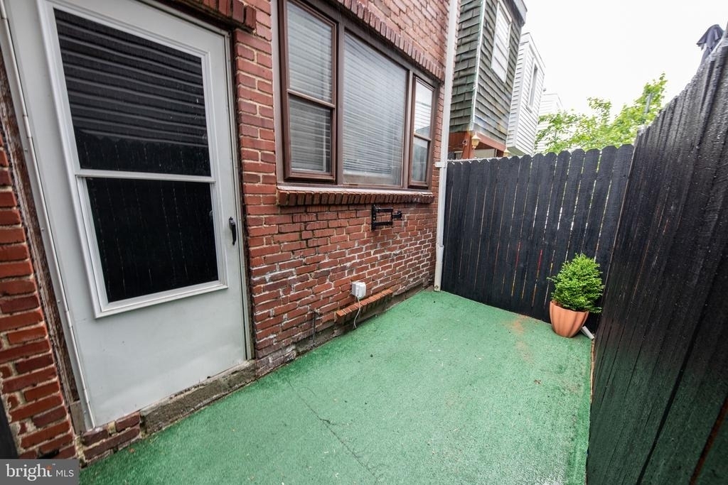 2924 Salmon Street - Photo 32