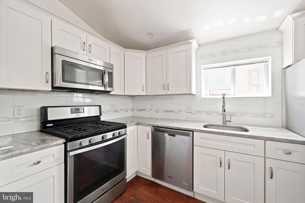 2318 E Letterly Street - Photo 6