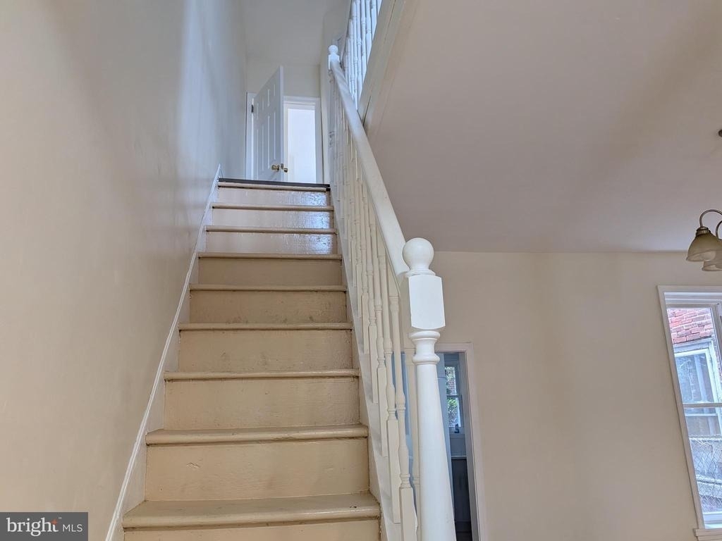 5609 Walton Avenue - Photo 7