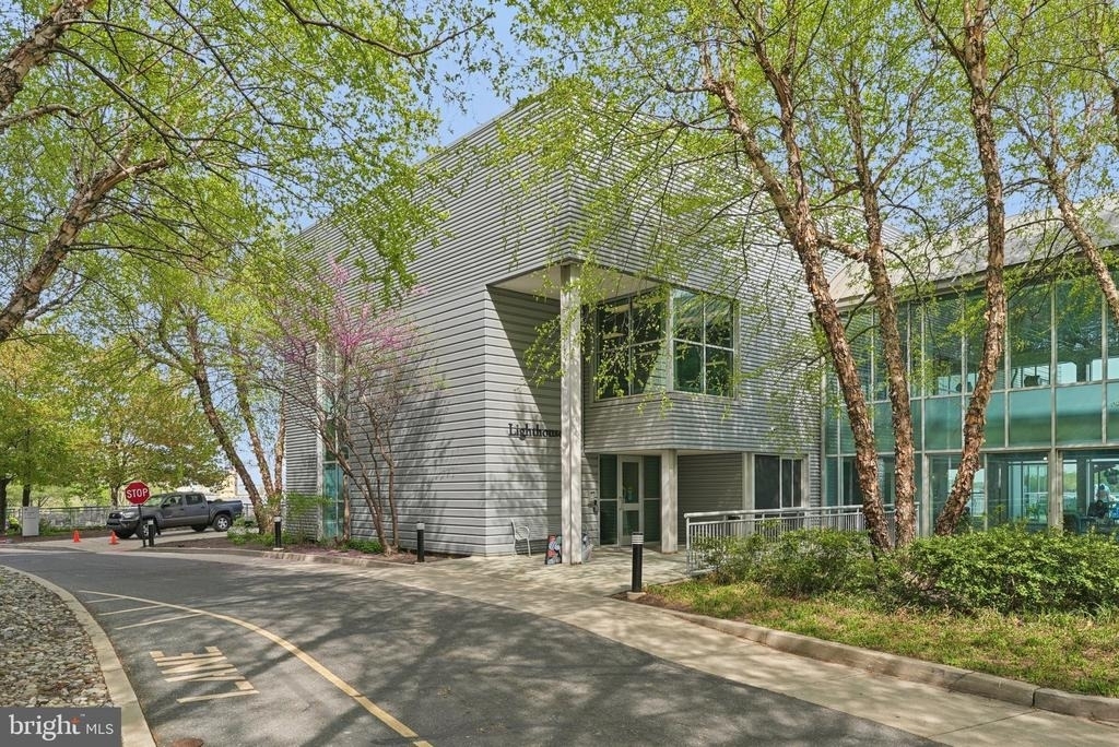 901 N Penn Street - Photo 2