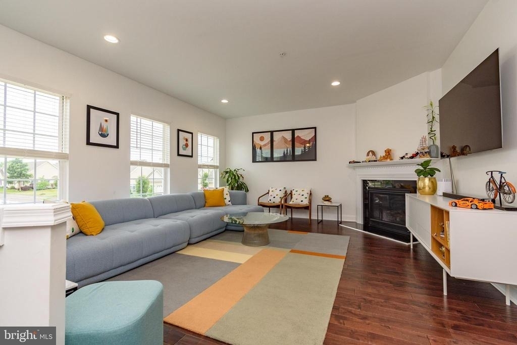303 Ellison Drive - Photo 8