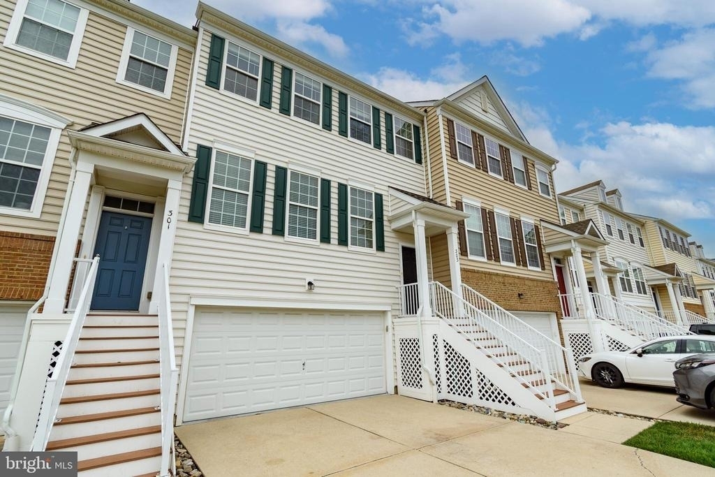 303 Ellison Drive - Photo 2