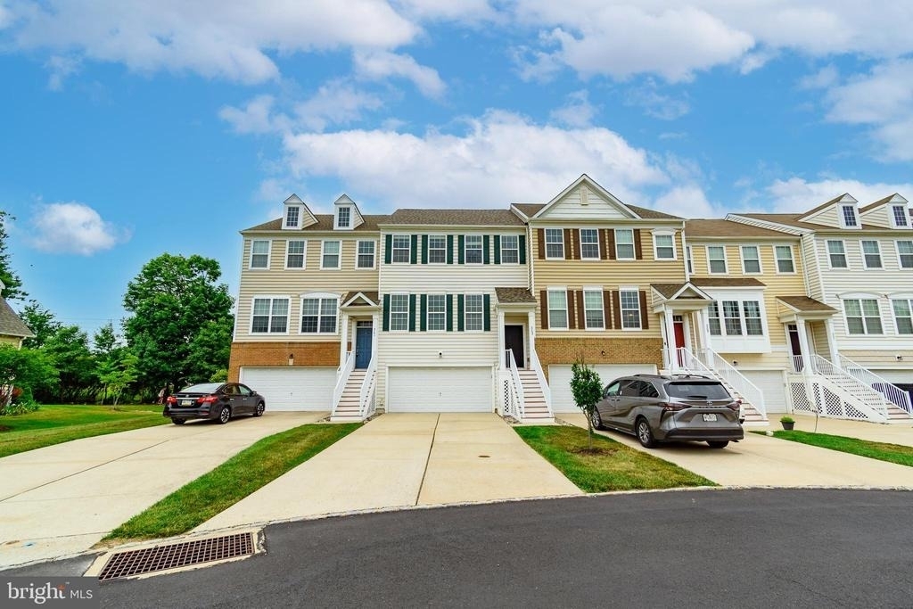 303 Ellison Drive - Photo 4