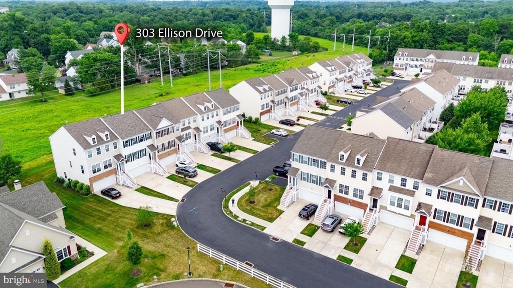 303 Ellison Drive - Photo 32