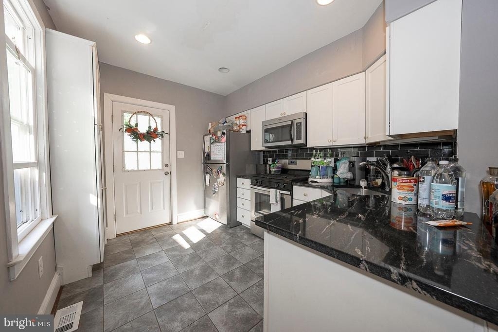 431 W Baltimore Avenue - Photo 9