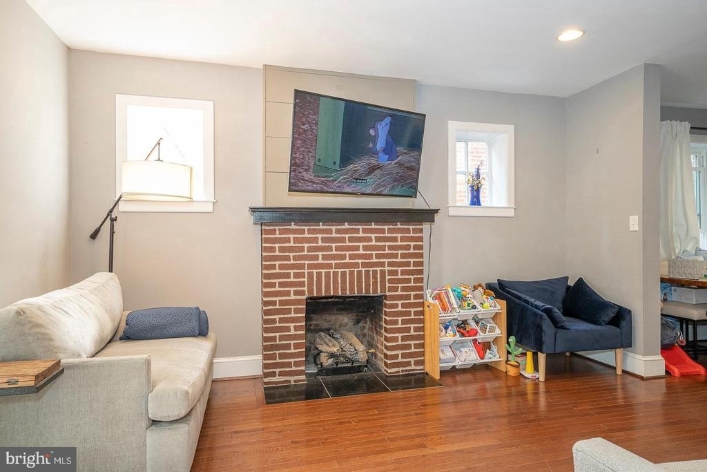 431 W Baltimore Avenue - Photo 4