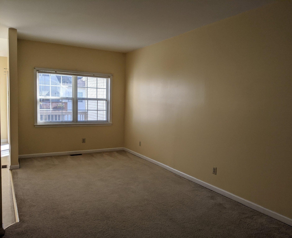 331 Galway Drive - Photo 11