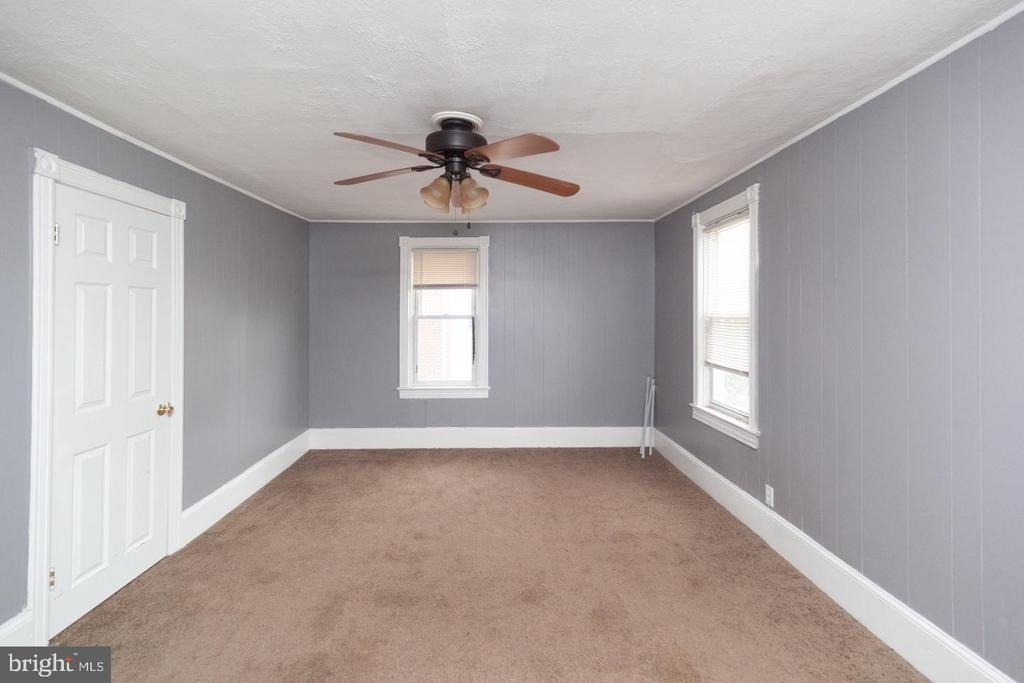 313 S Fairview Street - Photo 10