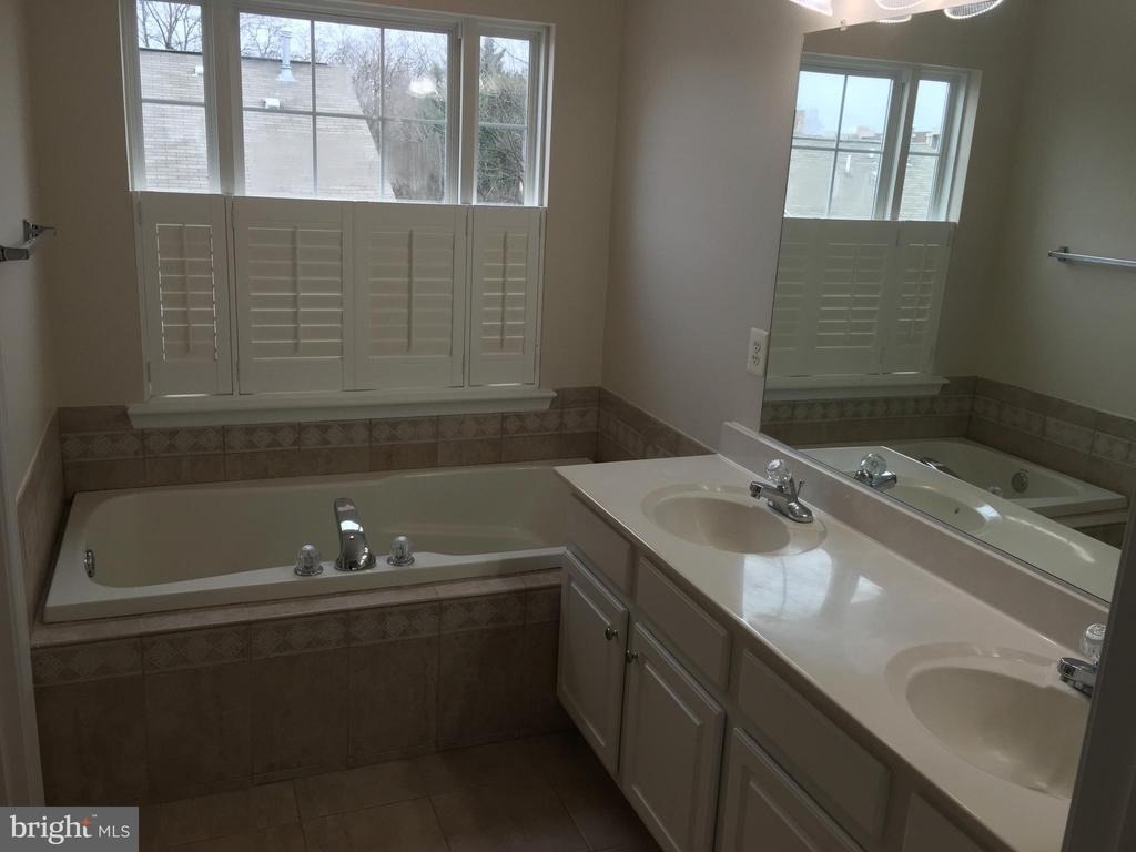 2122 Darcy Green Place - Photo 13
