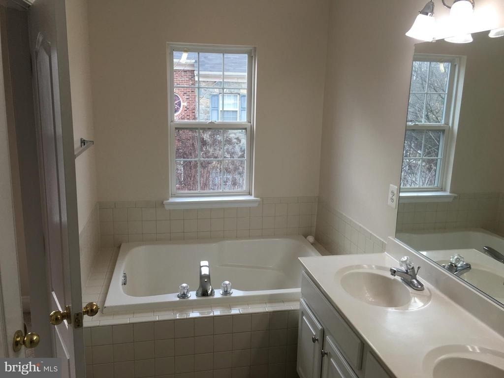 2122 Darcy Green Place - Photo 11