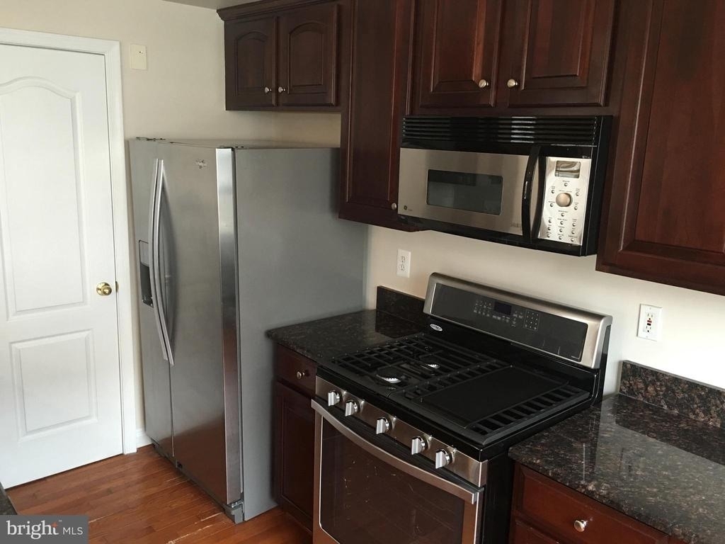 2122 Darcy Green Place - Photo 8