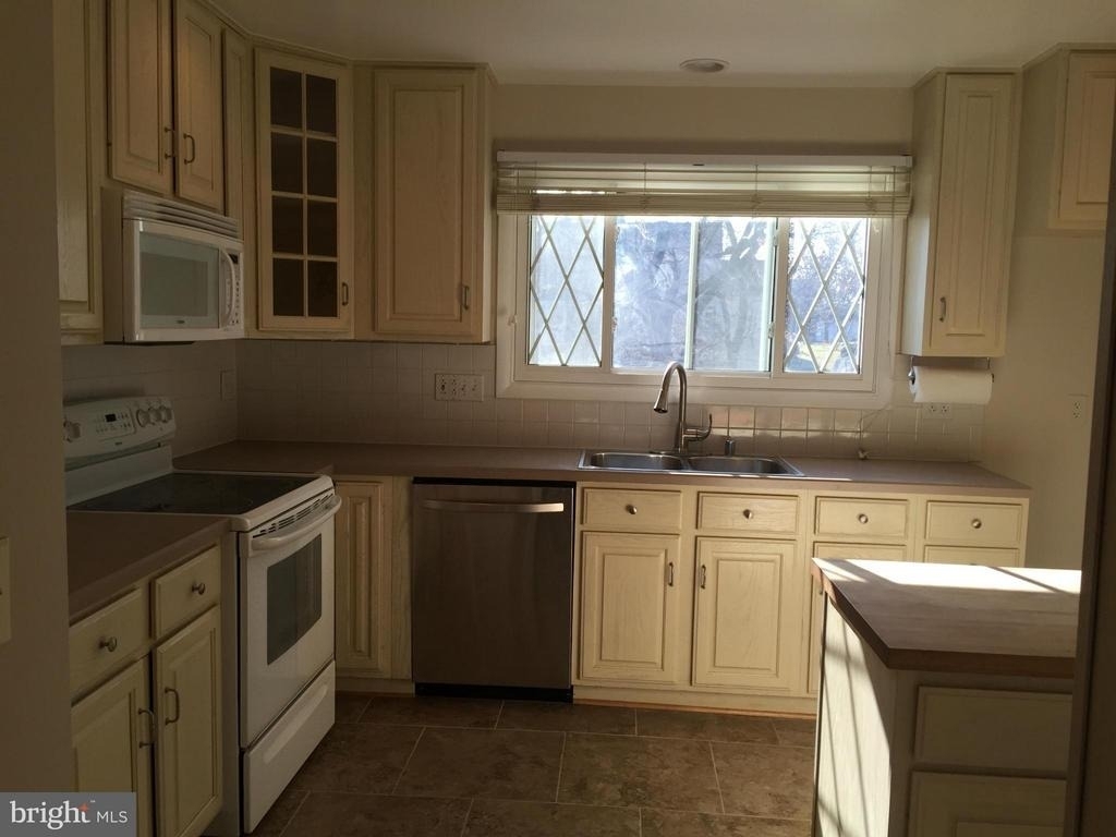 9221 W Stayman Drive W - Photo 4