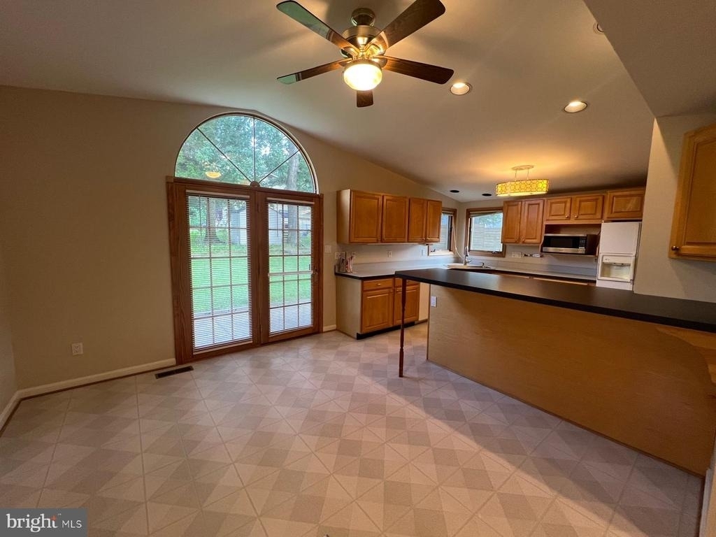 5 Madison Mills Court - Photo 4