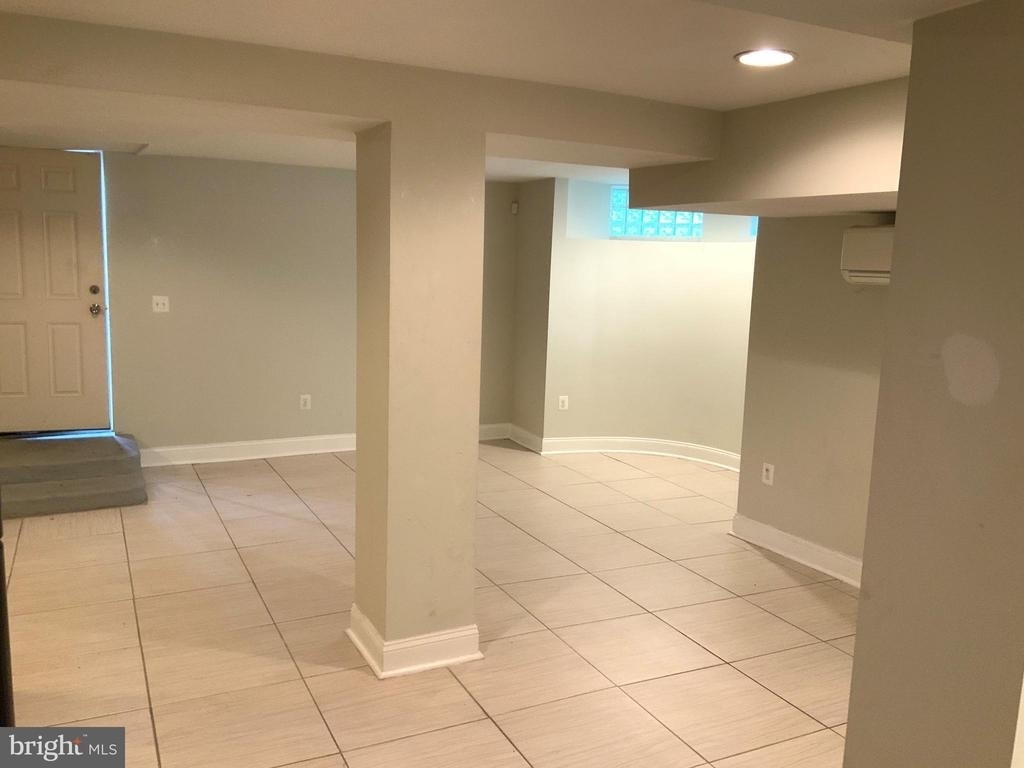 804 Hollins Street - Photo 10