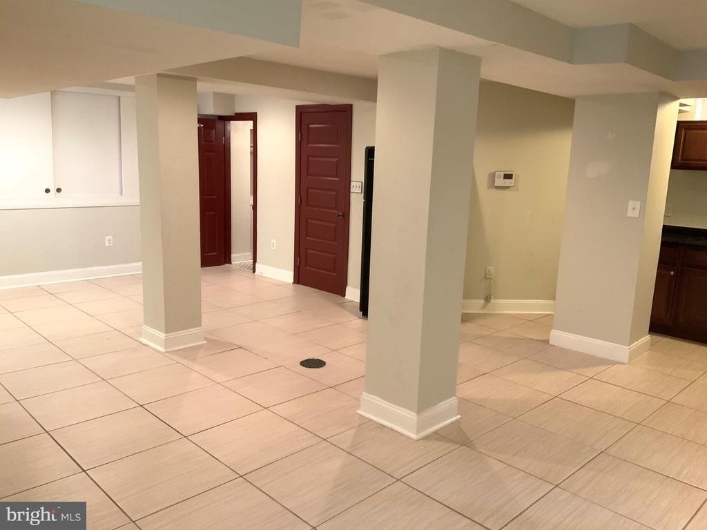 804 Hollins Street - Photo 11