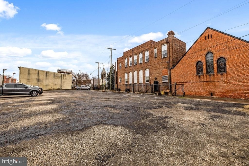 1437 Towson Street - Photo 22