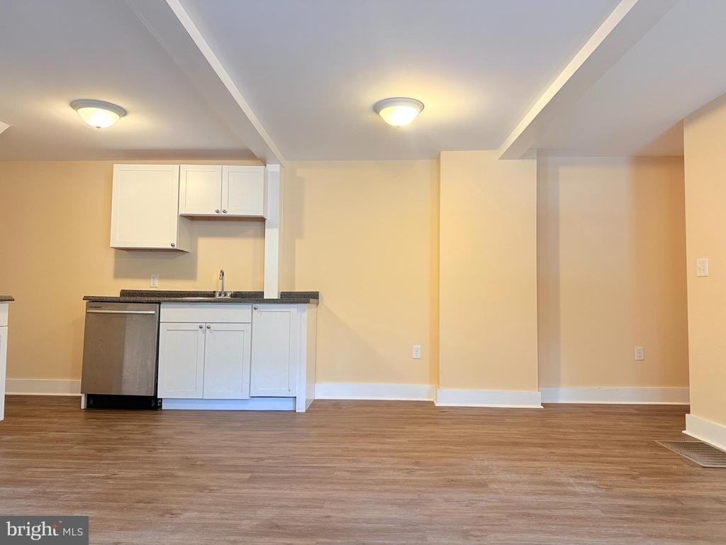 107 Nw Front Street - Photo 2