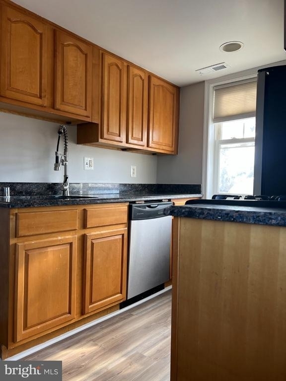 912 Barnaby Street Se - Photo 22
