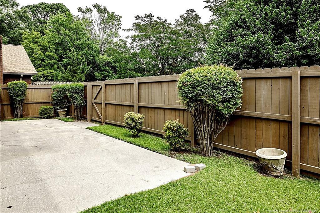 4607 Hoe Court - Photo 4