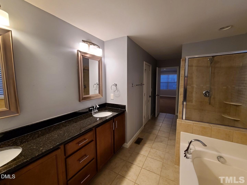 614 Rose Laurel Court - Photo 9