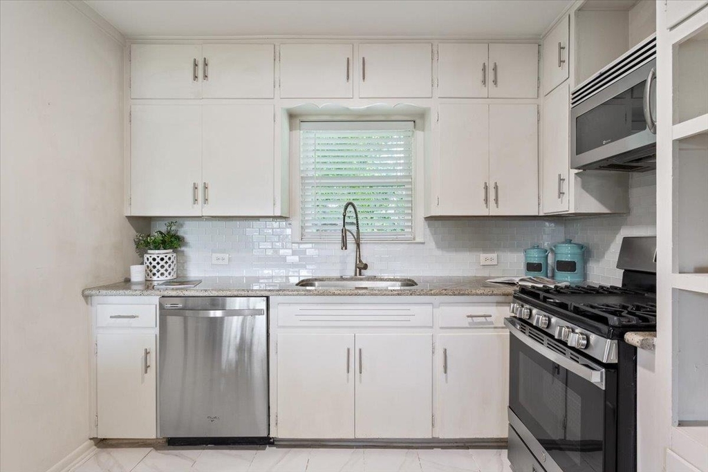 804 Ash St - Photo 4