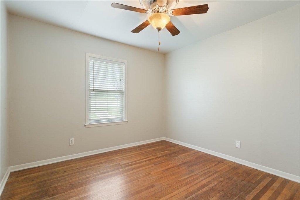 804 Ash St - Photo 8
