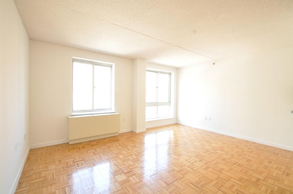 Copy of 520 West 48th Street, Unit 6k - Photo 2
