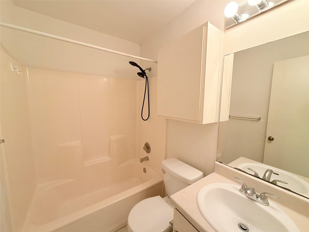 405 Parkhill Cv - Photo 25