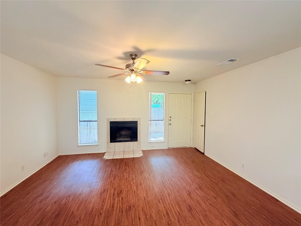 405 Parkhill Cv - Photo 4