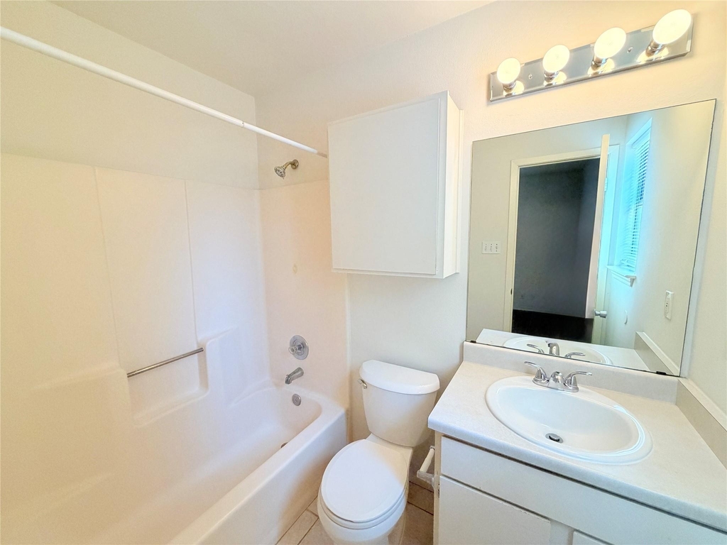 405 Parkhill Cv - Photo 17