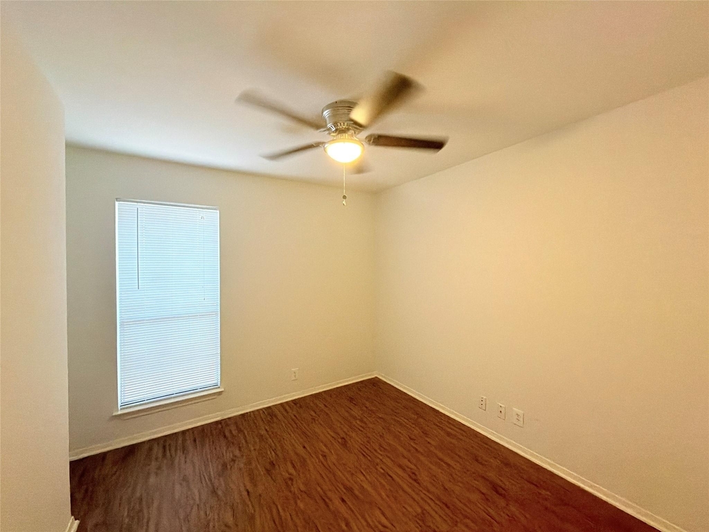 405 Parkhill Cv - Photo 23