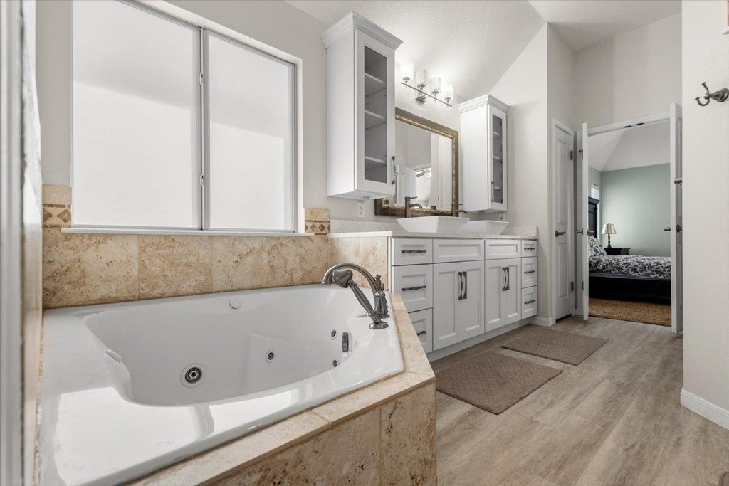 8503 Delavan Ave - Photo 35