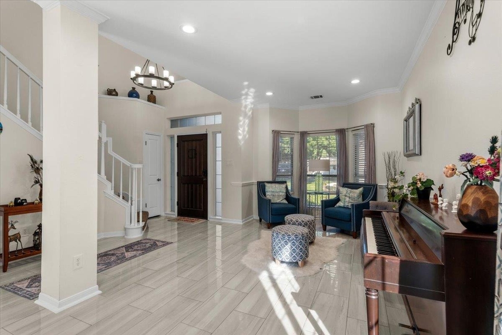8503 Delavan Ave - Photo 4