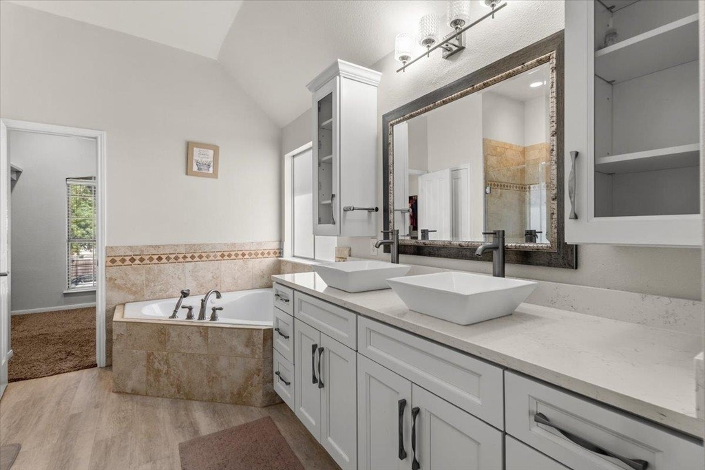8503 Delavan Ave - Photo 33