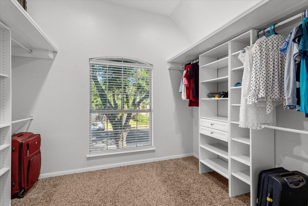 8503 Delavan Ave - Photo 34
