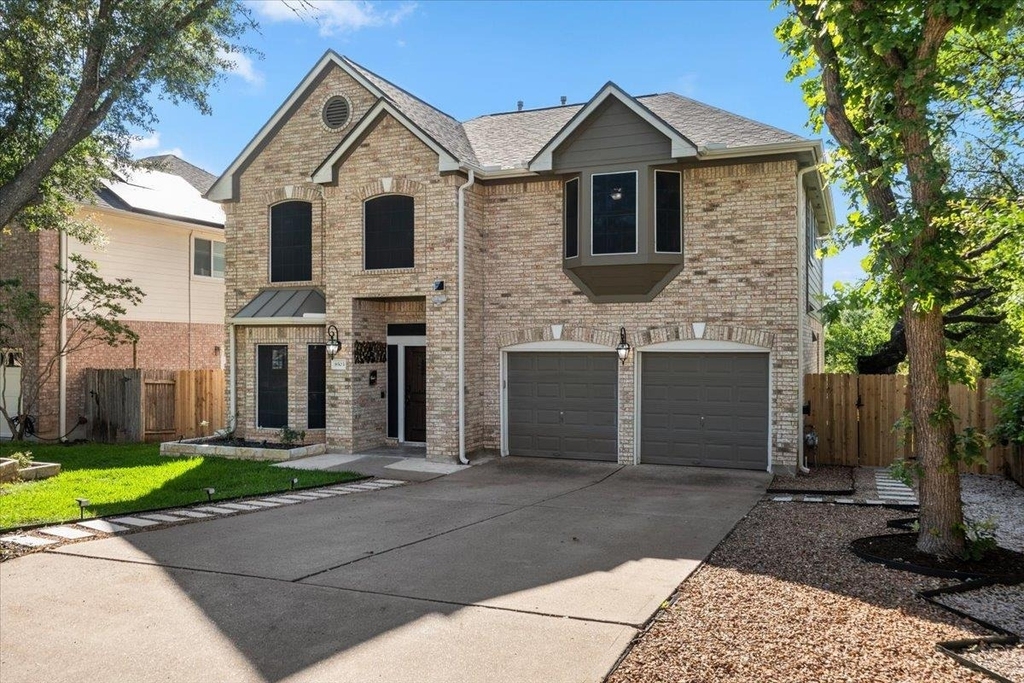8503 Delavan Ave - Photo 3