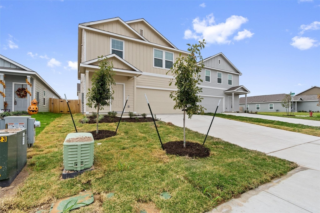 520 Gabbro Gdns - Photo 2