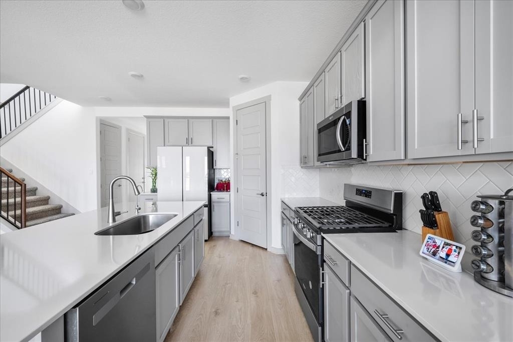 420 Deerpath St - Photo 4