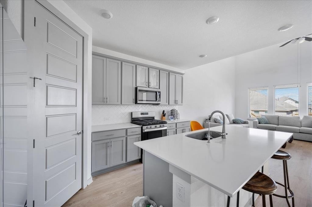 420 Deerpath St - Photo 5