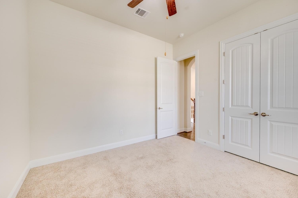 845 Richardson Ln - Photo 6