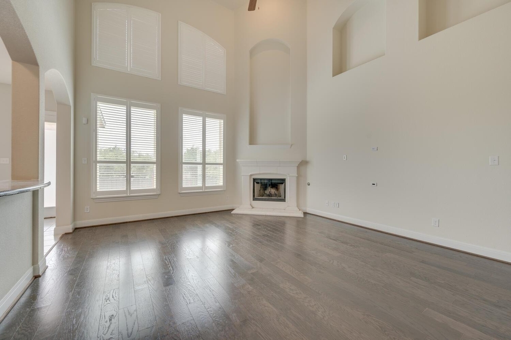 845 Richardson Ln - Photo 10