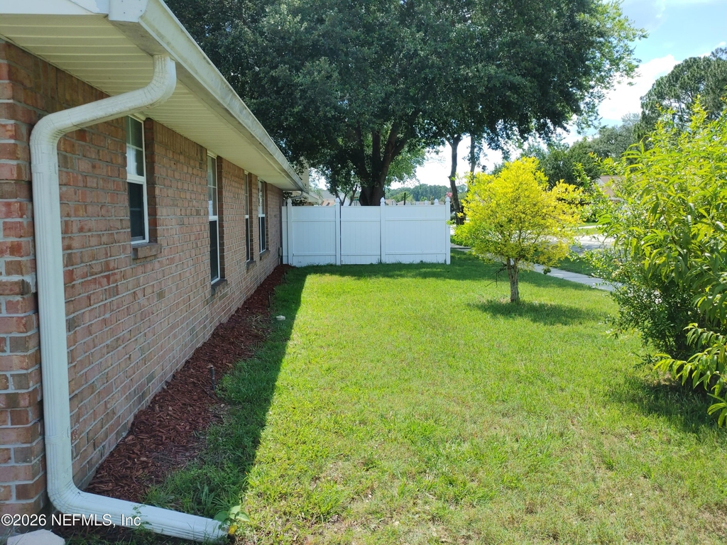 7548 Cliff Cottage Drive - Photo 13