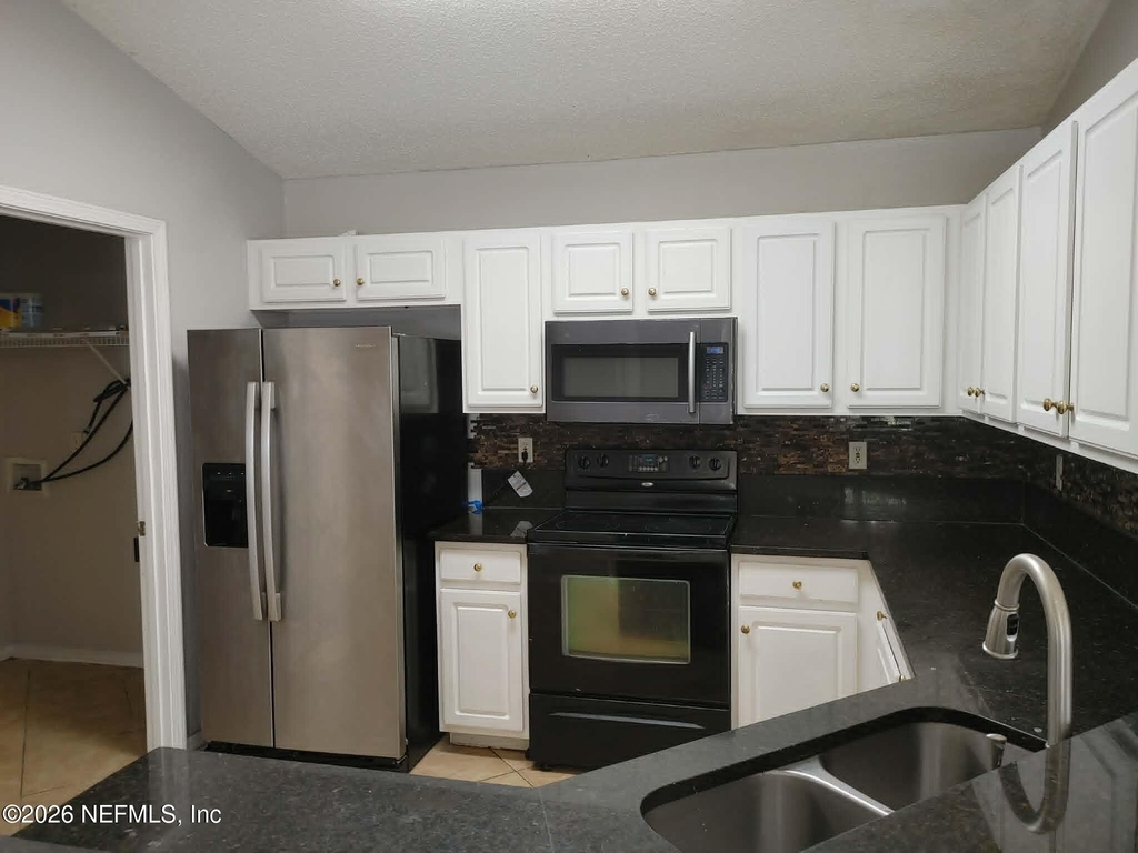 7548 Cliff Cottage Drive - Photo 2