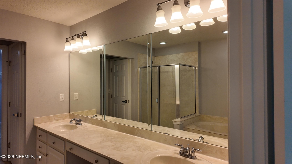 11015 Castlemain Circle E - Photo 19
