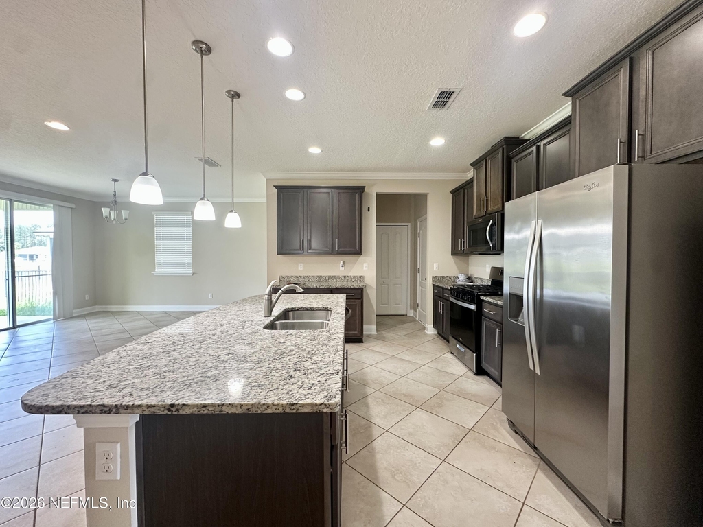 481 Shetland Drive - Photo 3