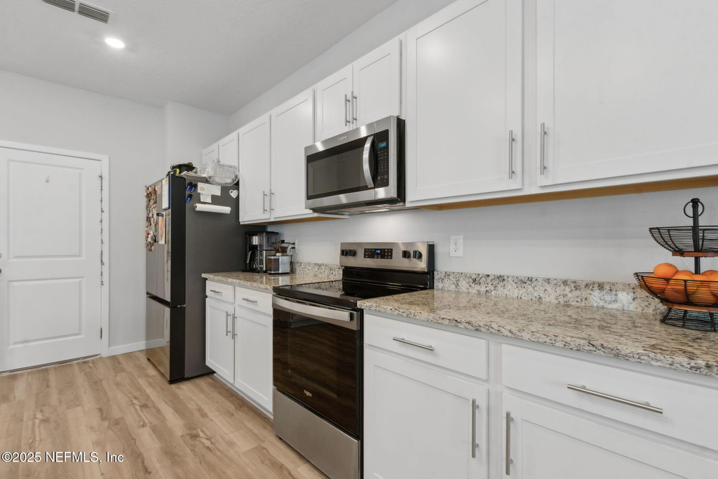 14753 Cashew Avenue - Photo 8
