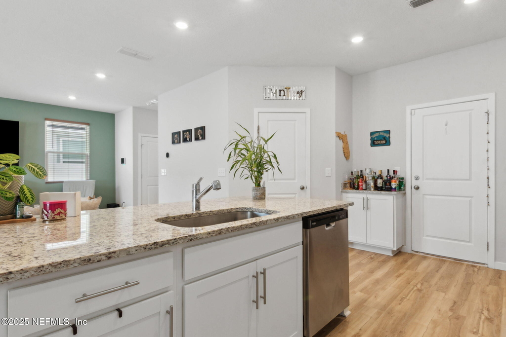 14753 Cashew Avenue - Photo 9