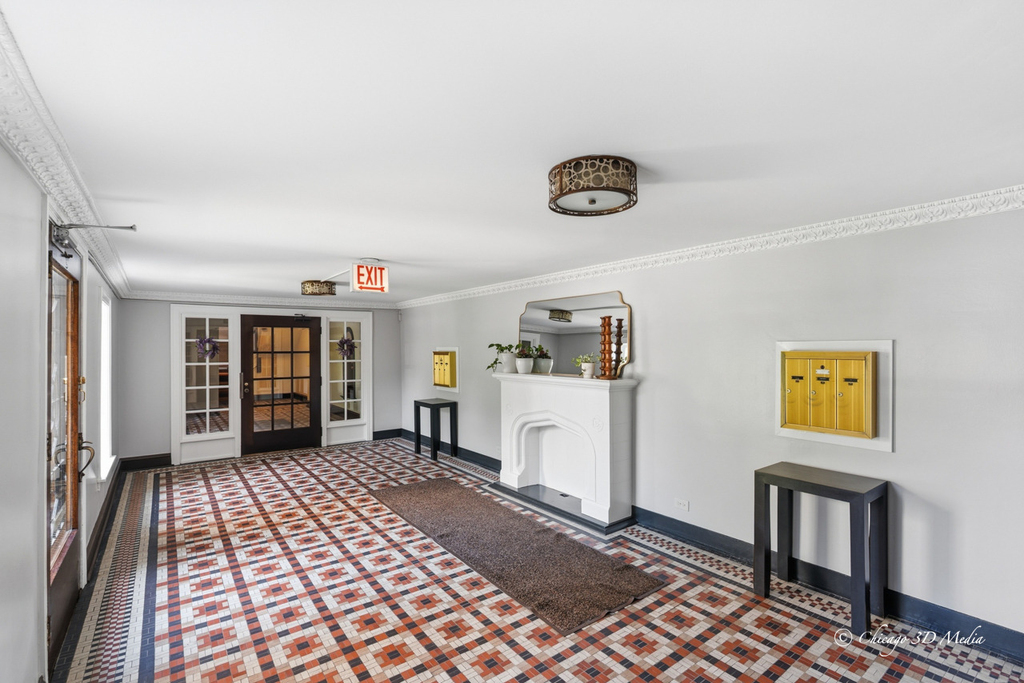 906 Greenwood Street - Photo 3