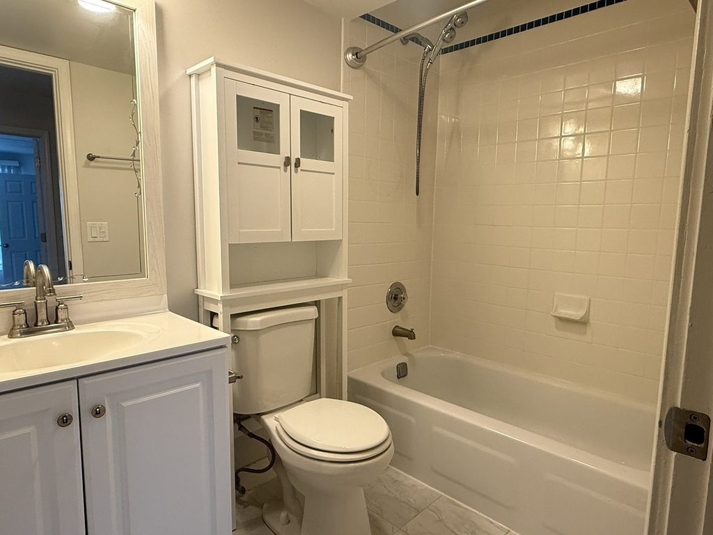 1 Renaissance Place - Photo 7